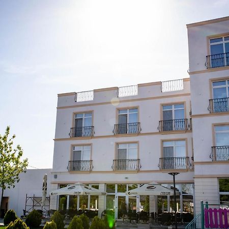 Unique Garden Hotel Βραΐλα Εξωτερικό φωτογραφία
