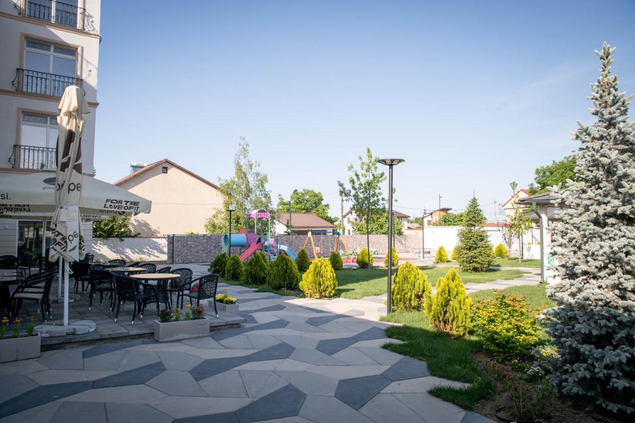 Unique Garden Hotel Βραΐλα Εξωτερικό φωτογραφία