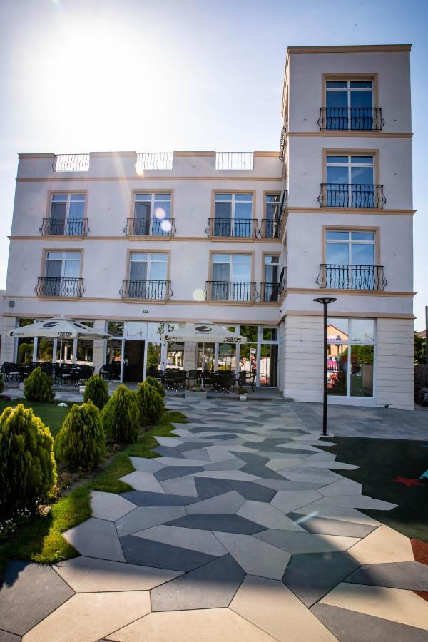 Unique Garden Hotel Βραΐλα Εξωτερικό φωτογραφία