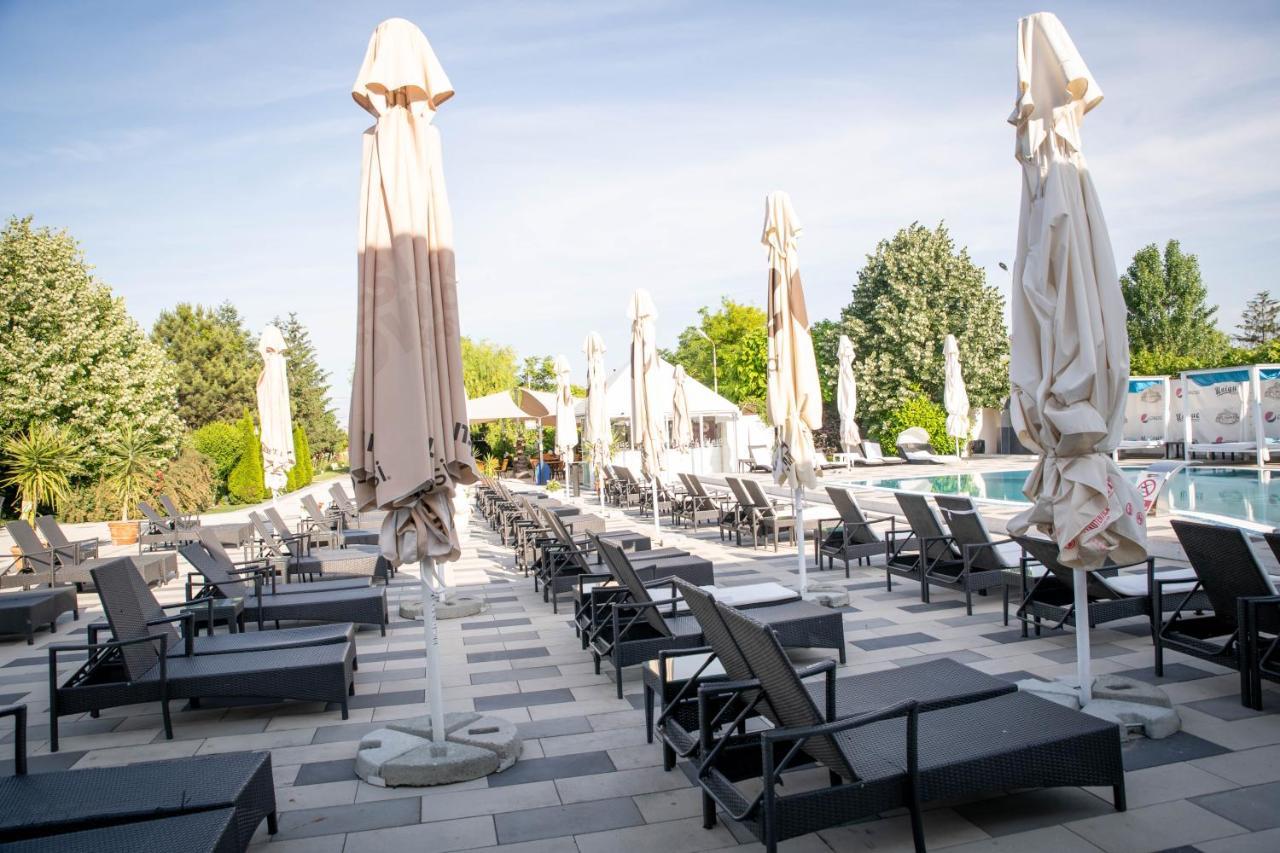 Unique Garden Hotel Βραΐλα Εξωτερικό φωτογραφία